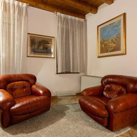 Atmosfera Di Casa Elfran Calore Tradizione In Area Pedonale