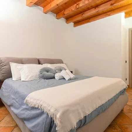 Atmosfera Di Casa Elfran Calore Tradizione In Area Pedonale Апартаменты